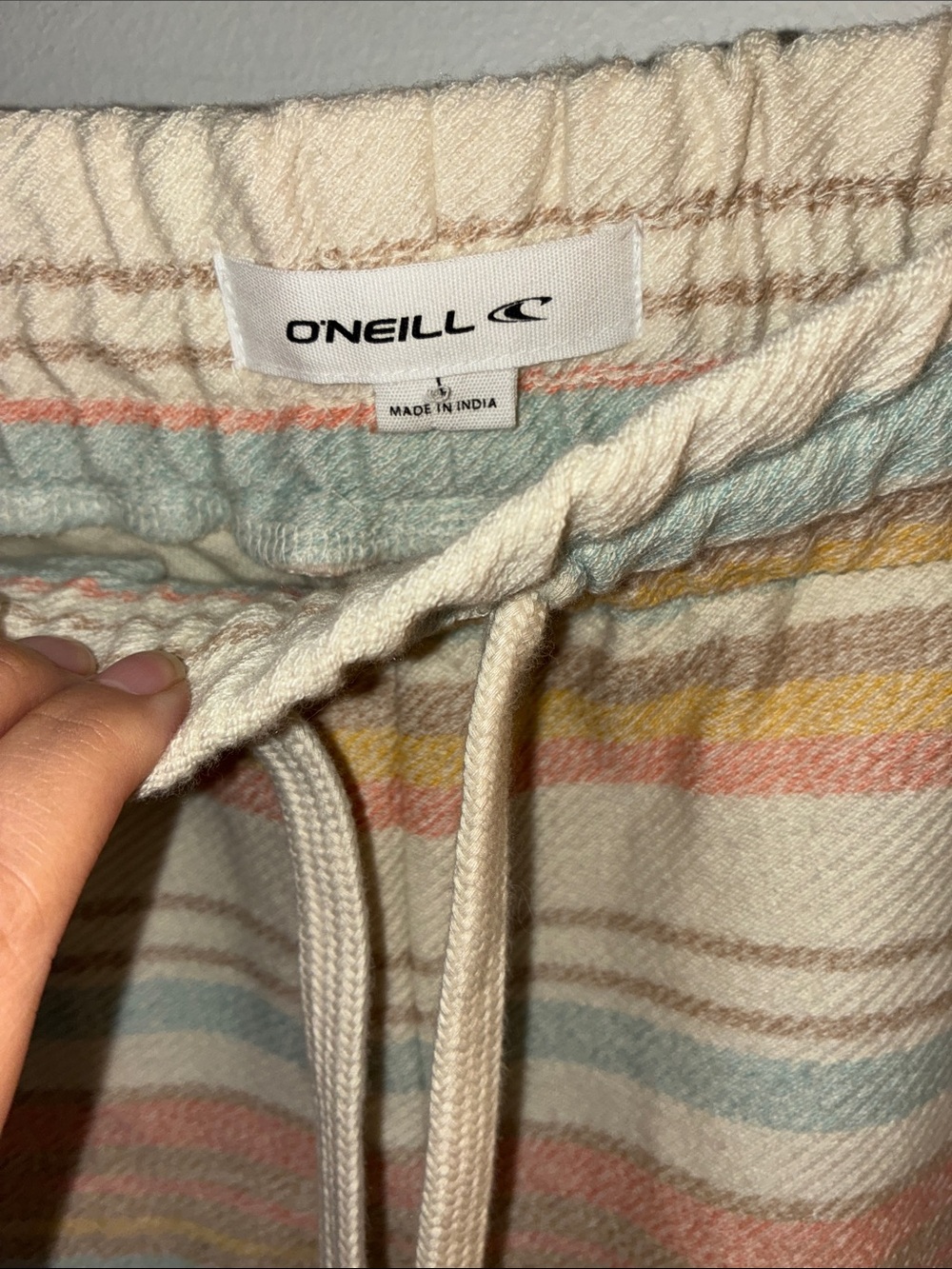 O’Neill Rosarita Pastel Striped Women’s Shorts- Size L- NWT - Picture 4 of 7